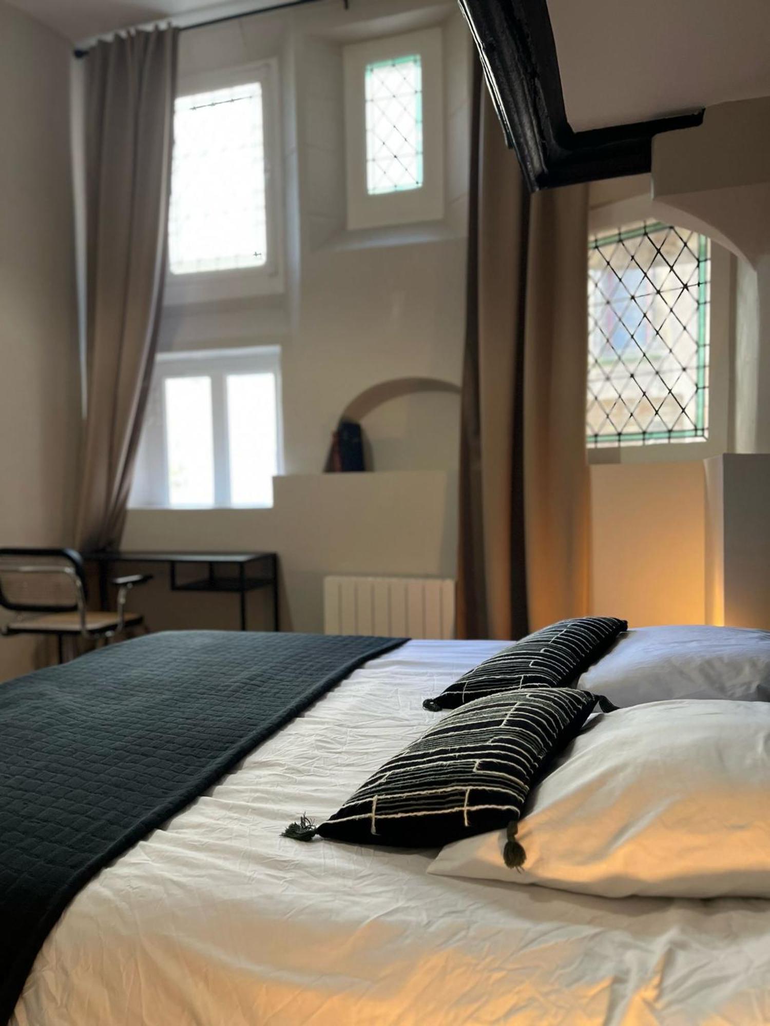 Le Petit Chateau Du Docteur Cambournac Bourges Bagian luar foto